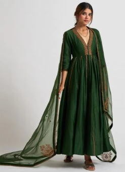 Bottle Green Chanderi Silk Anarkali Suit Wedding Wear -ZariGrace Shop Bottle Green Chanderi Silk Anarkali Suit SLDVC172 u