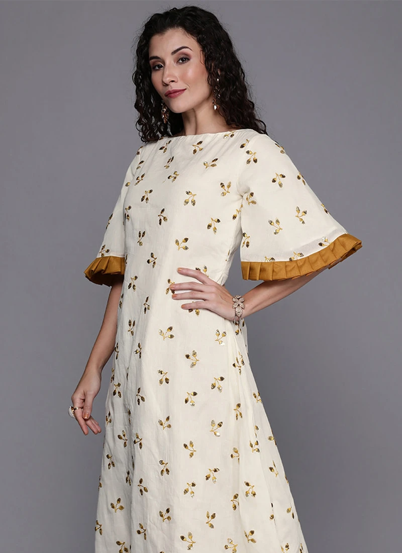 Multicolor Printed Cape Sleeves Salwar Set After Six Wear 7 Multicolor Printed Cape Sleeves Salwar Set After Six Wear - Image 5