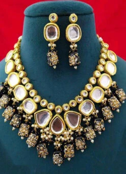 Black Necklace Set Party Wear -ZariGrace Shop black necklace set jyndmf1144 b