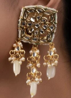 Cream Choker Set With Earrings Party Wear