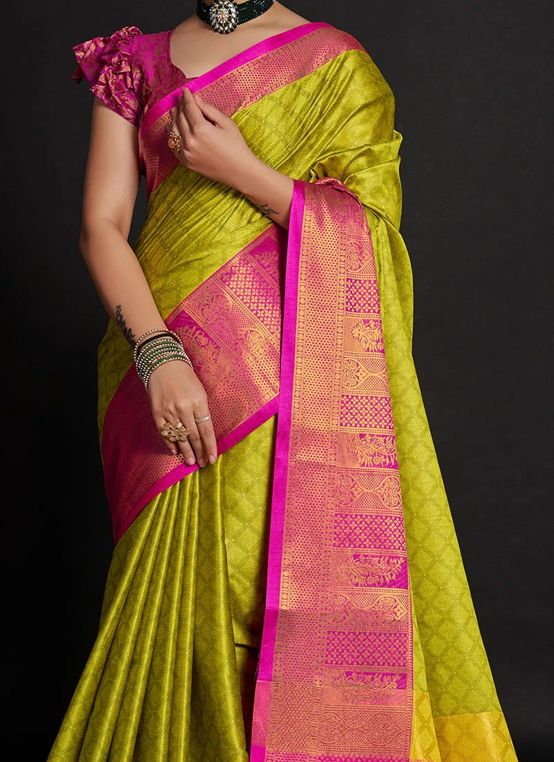 Green Color Jacquard Woven Work Soft Silk Saree Festive Wear 3 Green Color Jacquard Woven Work Soft Silk Saree Festive Wear