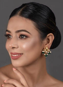 Green Kundan N Beads Stud Earrings Party Wear -ZariGrace Shop green kundan n beads stud earrings erdfemnw004 b