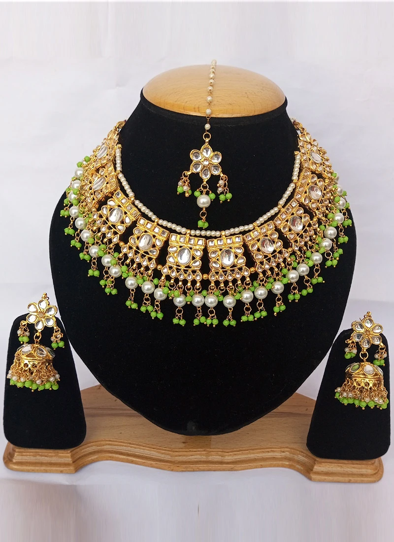 Green Necklace Set Wedding Wear 4 Green Necklace Set Wedding Wear - Image 2