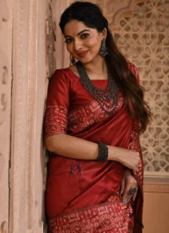 Red Handloom Raw Silk Zari Woven Work Saree Festive Wear -ZariGrace Shop red handloom raw silk zari woven work saree sasvwf101re b