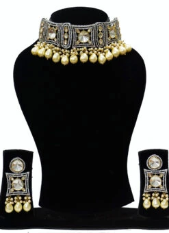 Vicotira Chunky Golden Plated Choker Party Wear -ZariGrace Shop vicotira chunky golden plated choker jyddrj111933h u