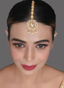 White Kundan N Beads Mangtikka Party Wear -ZariGrace Shop white kundan n beads mangtikka hejdfemdw003 b
