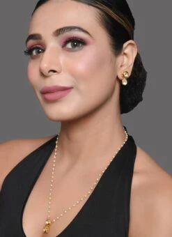 White Kundan N Beads Necklace Set Party Wear 7 White Kundan N Beads Necklace Set Party Wear -ZariGrace Shop white kundan n beads necklace set jynsdfemdw038 b