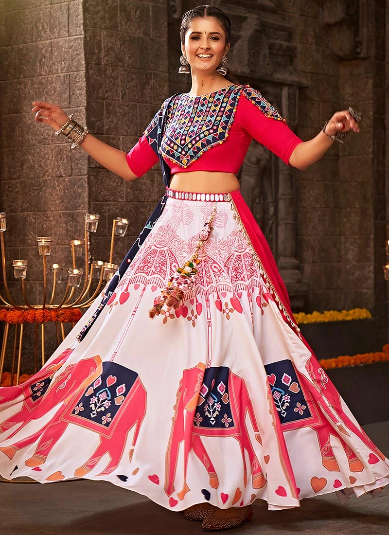 White Viscose Printed Kutch Work Chaniya Choli Festive Wear 5 White Viscose Printed Kutch Work Chaniya Choli Festive Wear - Image 3